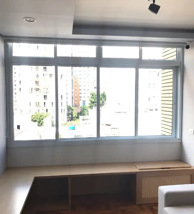 Janela panorâmica anti-ruído